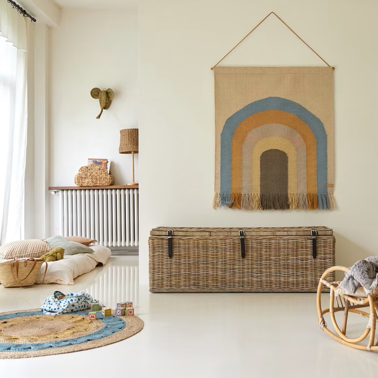 Wizualizacja pokoju dziecka z funkcjonalnymi meblami