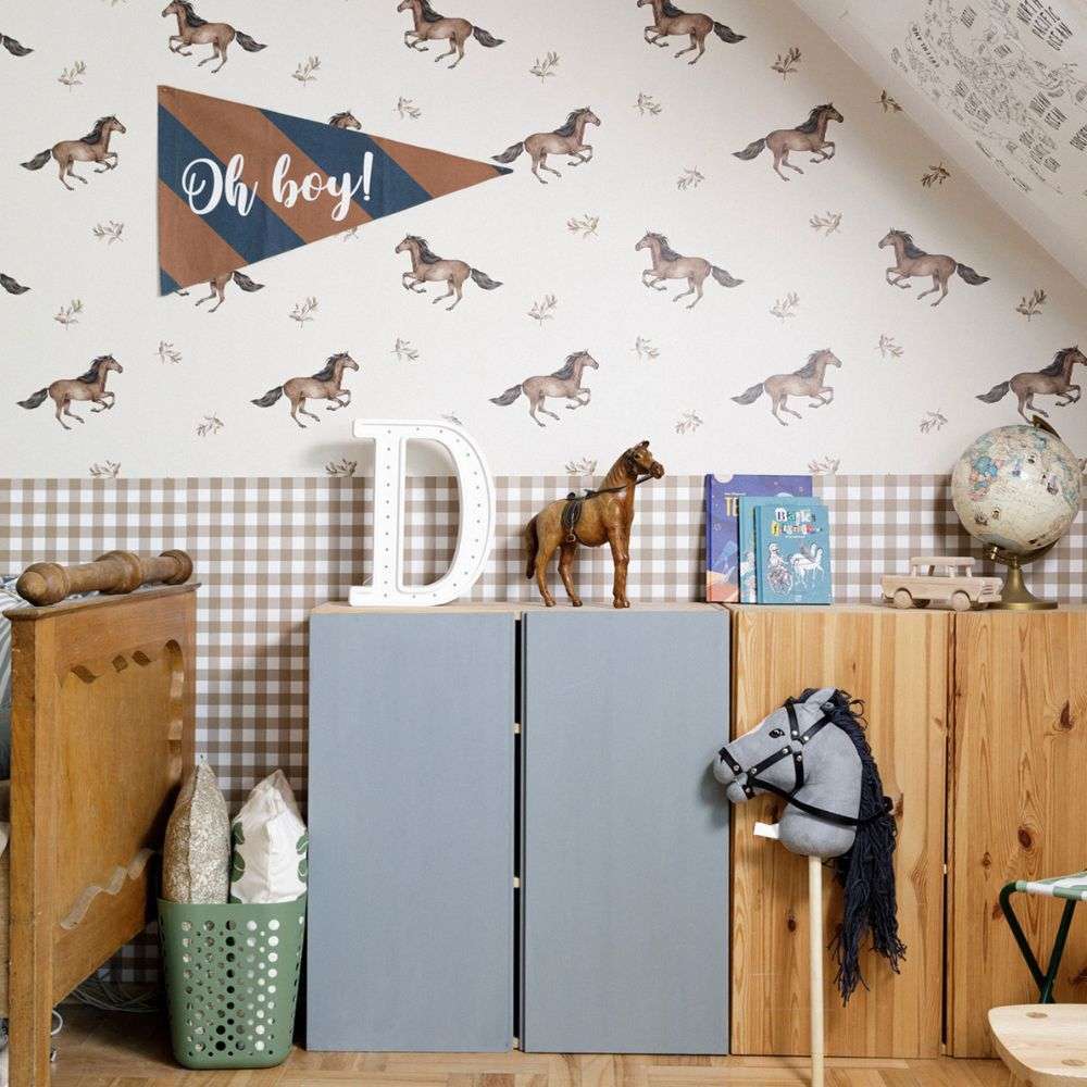 Tapeta w konie w pokoju chłopca