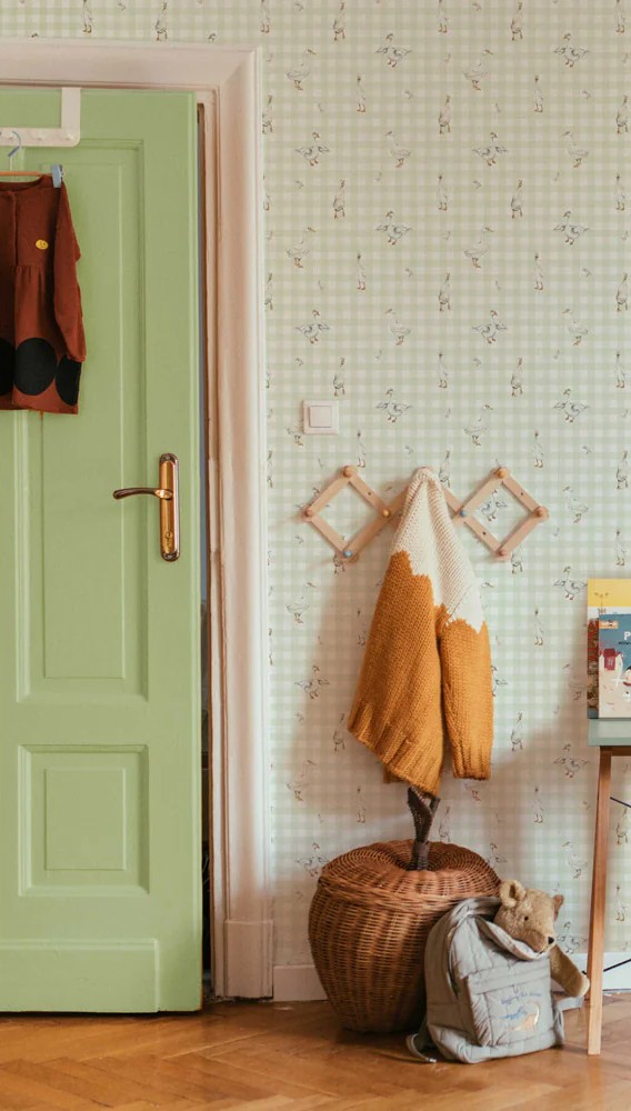 Tapeta dziecięca w kaczuszki na zielonej kratce